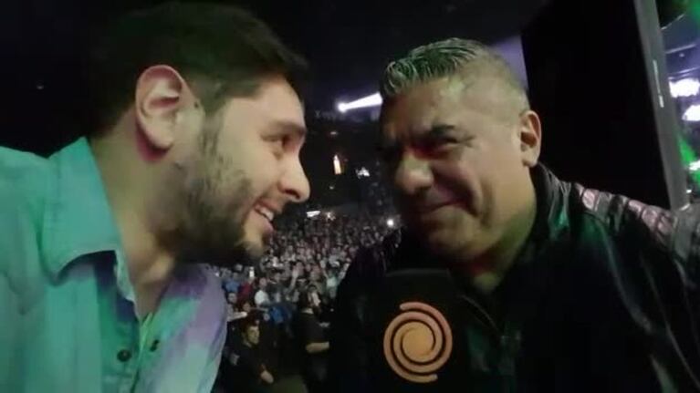 El Chiqui Tapia en el recital de Ulises Bueno