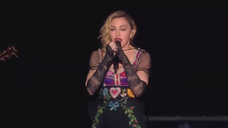 El llanto de Madonna por Francia
