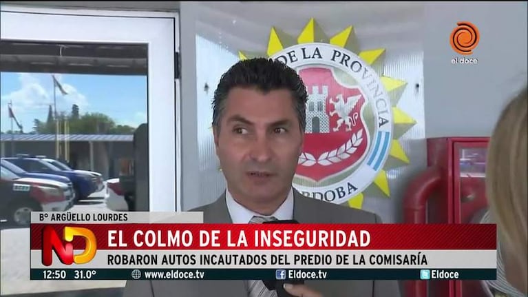 Roban ruedas a autos y móviles en una comisaría