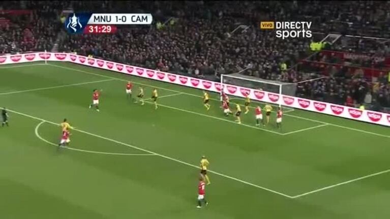 El primer gol de Marcos Rojo en el Manchester United