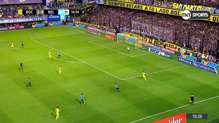 Otra mala salida de Belgrano y 3-0 para Boca