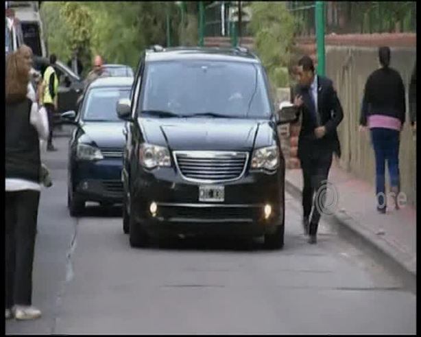 El momento de la llega de Macri a la Quinta de Olivos.