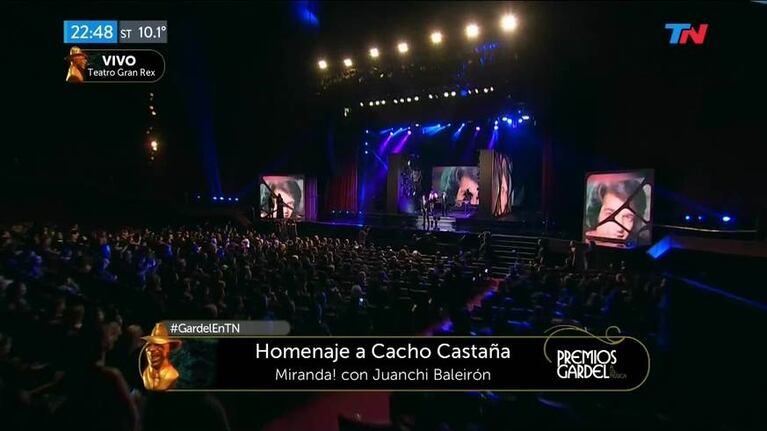 El homenaje a Cacho Castaña en los Gardel