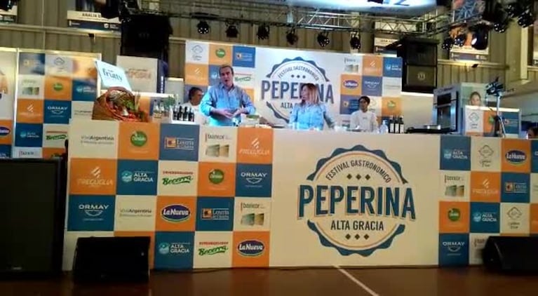 Battaglino cocinó en el festival Peperina