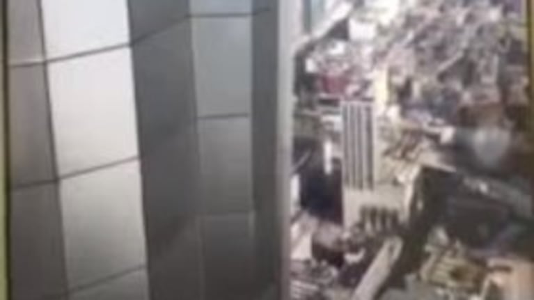 Se mató colgándose de un rascacielos