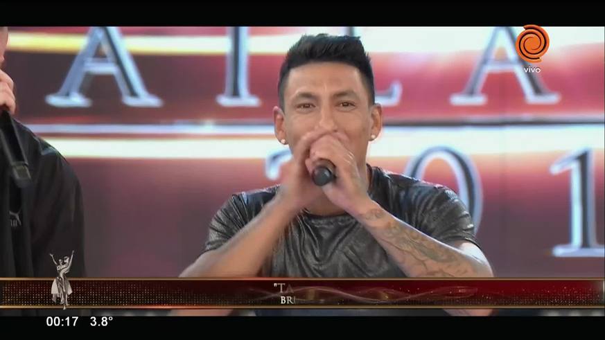 Brian Sarmiento cantó "Tamo activo" en ShowMatch