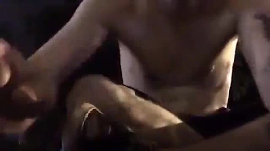 Se bañó en kerosene y se prendió fuego