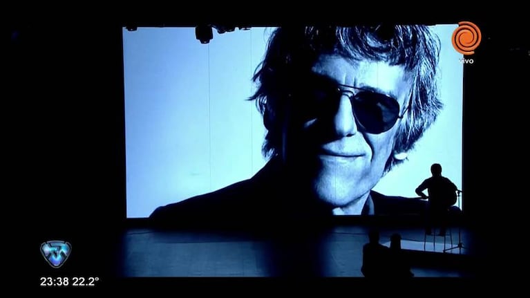 ¡Aplausos de pie! El homenaje a Spinetta