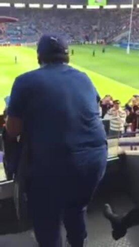 Maradona viendo Los Pumas - Tonga