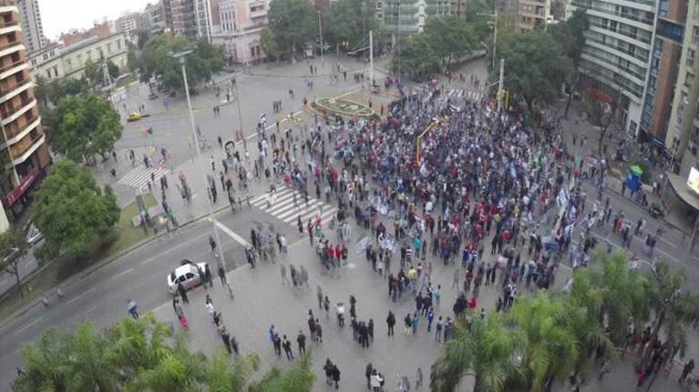 Así coparon el Patio Olmos los hinchas de Talleres