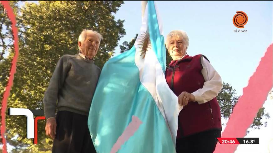 Amalia, Valdo y el amor por la bandera