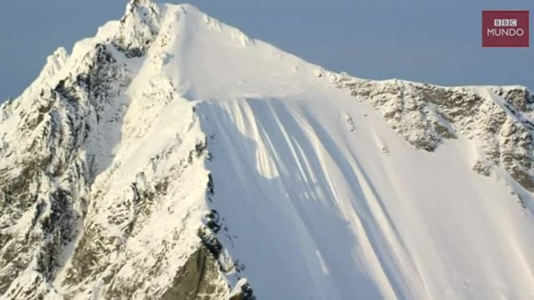 Esquiador sobrevive a caída de 500 metros