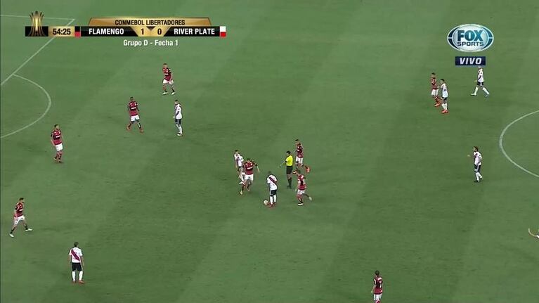 De cabeza, Mora empató ante Flamengo