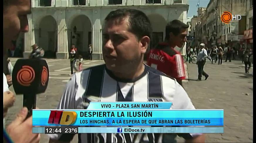 Talleres: colas para comprar entradas en la sede