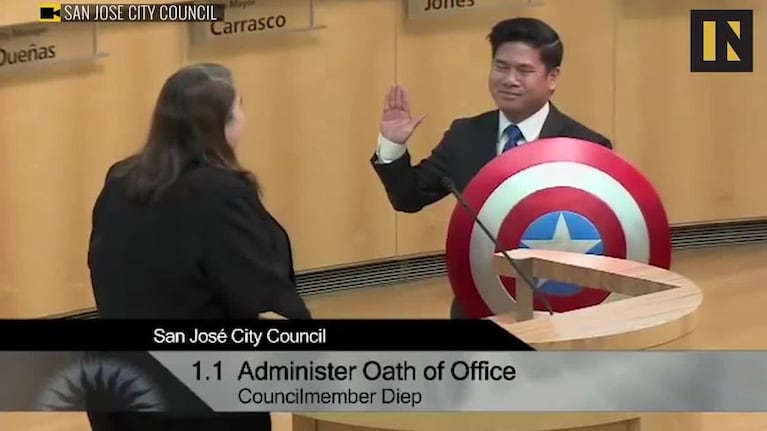 Un concejal juró con el escudo del Capitán América
