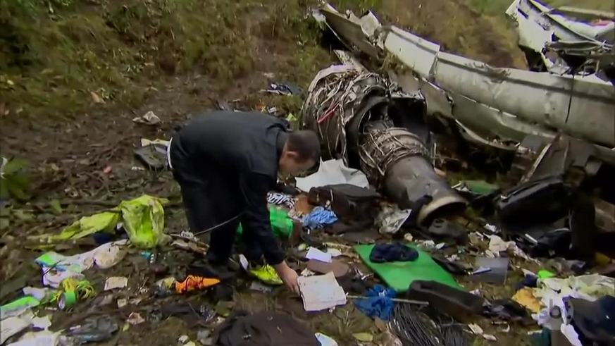 La Biblia que apareció entre los restos del avión