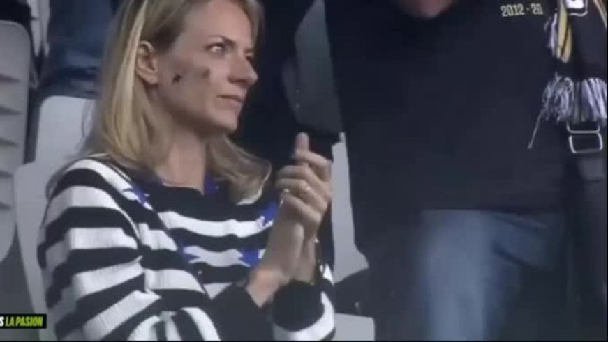 La perlita de Higuaín en la premiación de la Juventus