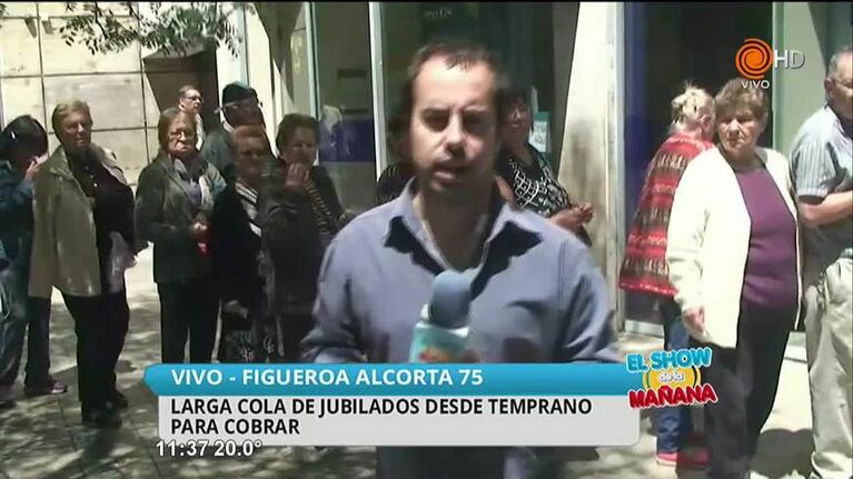 Larga cola de jubilados