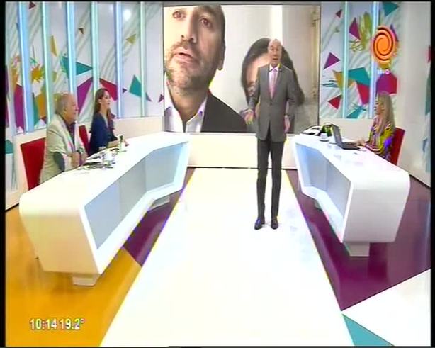 Cacho Castaña invita al "Café la humedad"