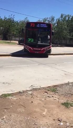 La peligrosa maniobra de un colectivo de ERSA