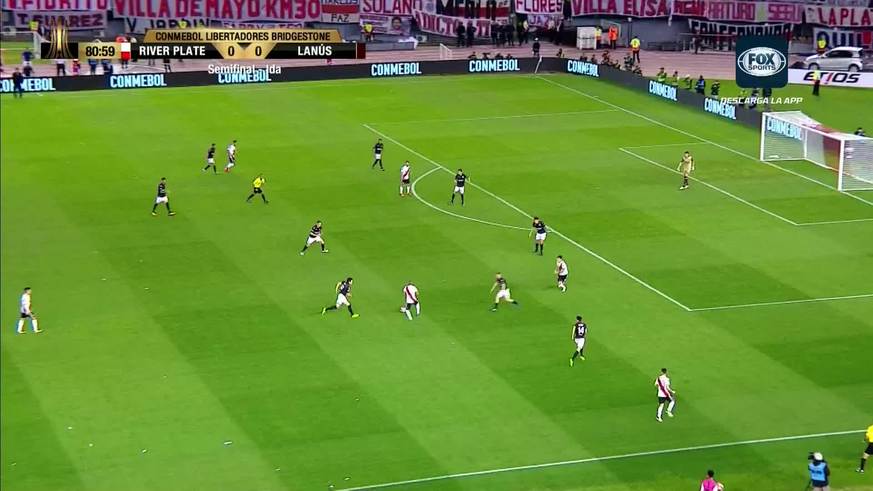 Scocco puso el 1-0 de River ante Lanús