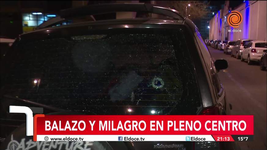 Policía de civil le disparó a motochoro y la bala impactó en un auto