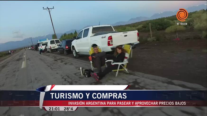 Los argentinos que viajan a comprar en Chile