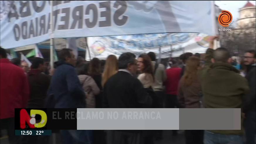 Los choferes despedidos marcharon por la Av. General Paz