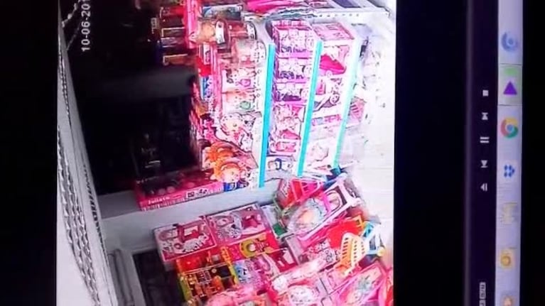 Robo registrado en una juguetería
