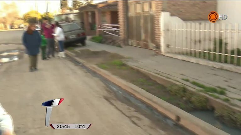 Vecinos denuncian que sus casas se hunden culpa de las napas
