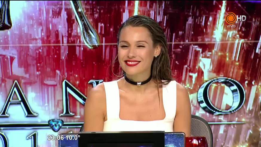 Pampita se defendió y ninguneó al Bailando