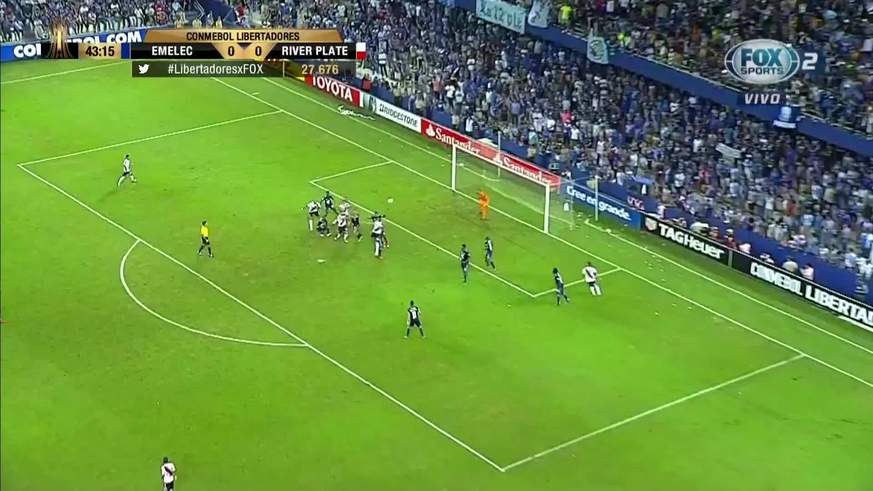 Pinola puso el 1-0 para River ante Emelec