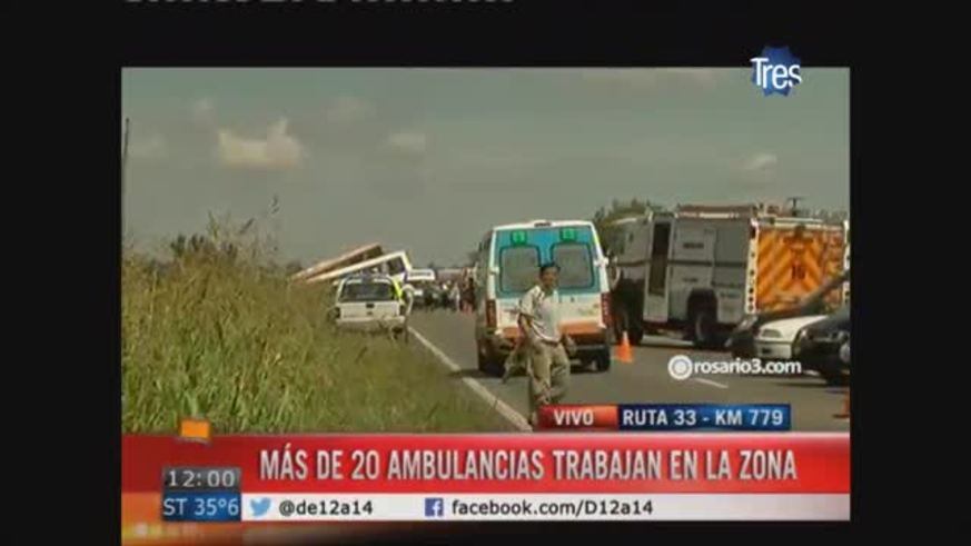 Gravísimo choque entre dos colectivos en Pérez
