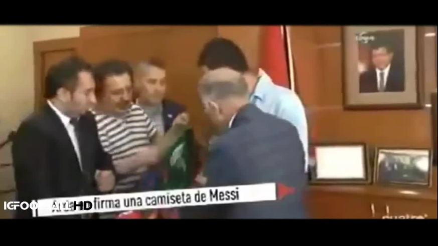 Turan rechaza la camiseta de Messi
