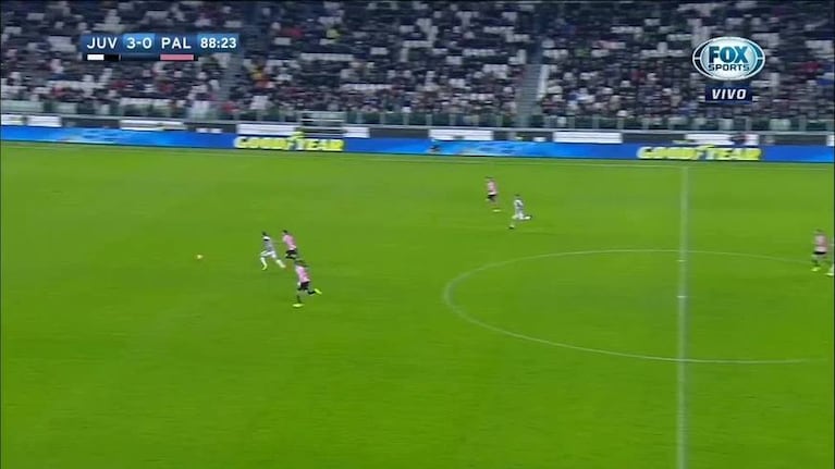 Higuaín asistió a Dybala para su doblete