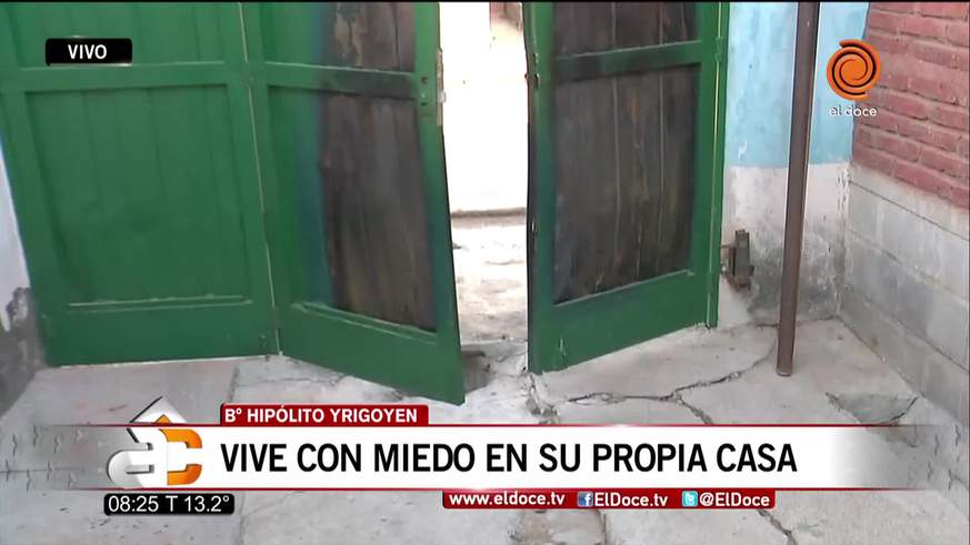 Los delincuentes la quieren echar de su propia casa