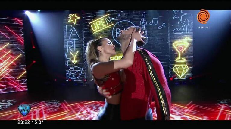 Silvina Luna se animó a todo en el reggaetón