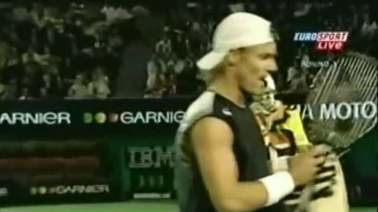 El escupitajo de Chela a Hewitt