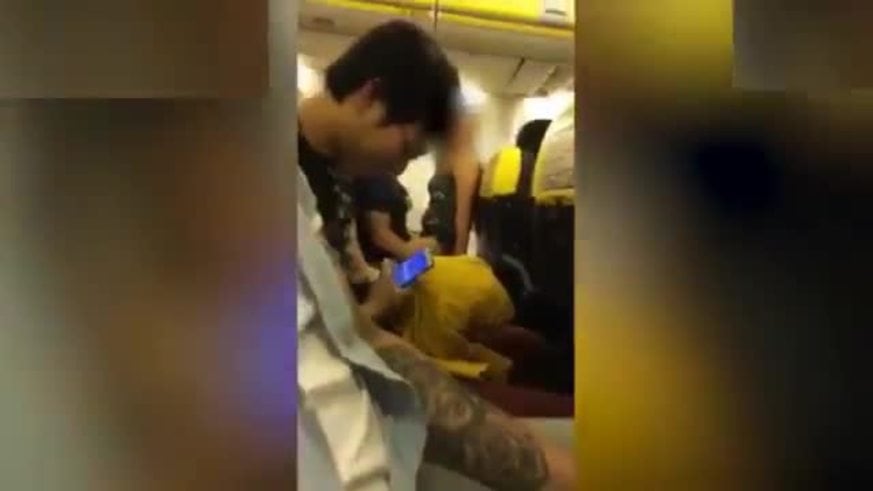 Intentaron tener sexo en pleno vuelo