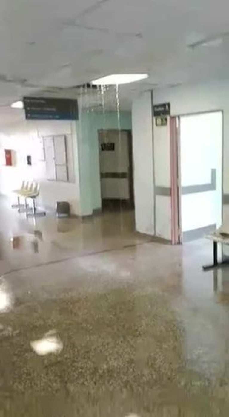 Llovió y se inundó el Hospital de Niños