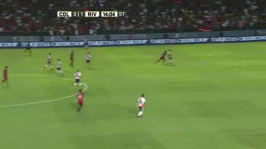 El blooper de Barovero en el 4-1 de Colón a River