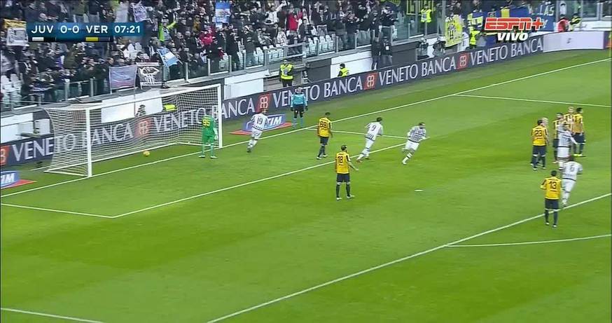 Dybala clavó un golazo de tiro libre al Verona