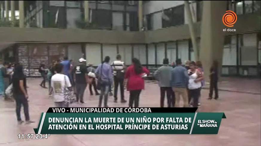 Protesta en la Municipalidad por la muerte de un niño