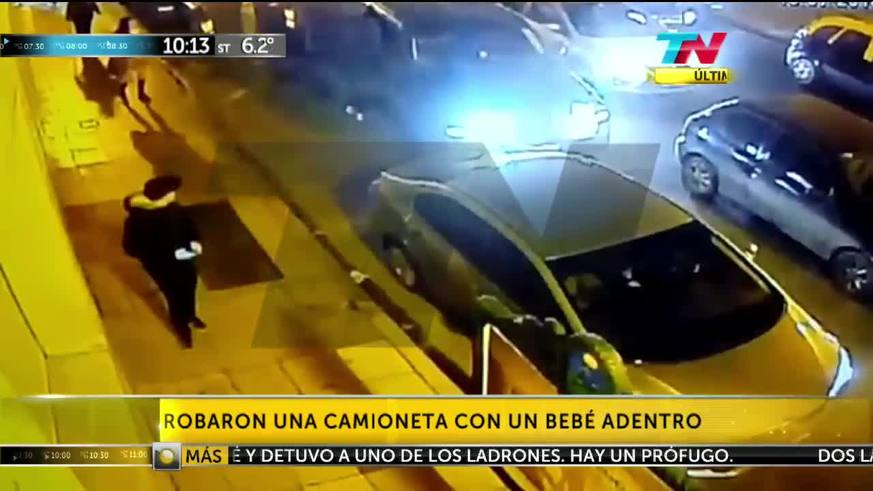 Robaron una camioneta con una beba adentro