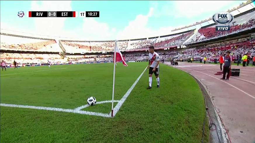 Con un gran cabezazo, Pinola abrió el marcador para River