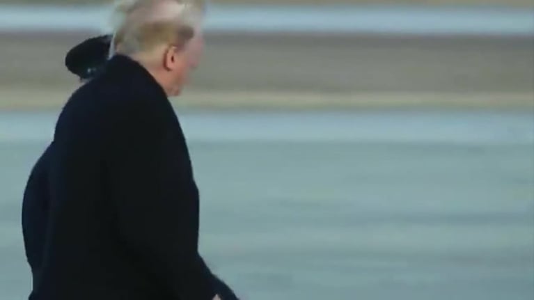 El viento le voló el cabello a Trump