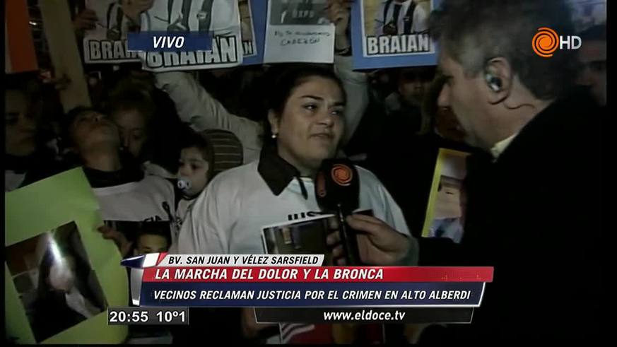 El dolor en la marcha por el crimen de Alto Alberdi