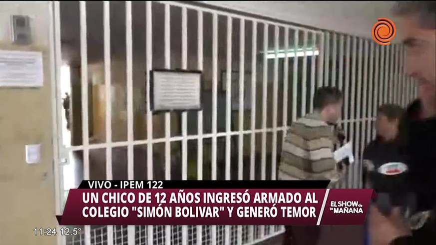 Menor armado ingresó a un colegio