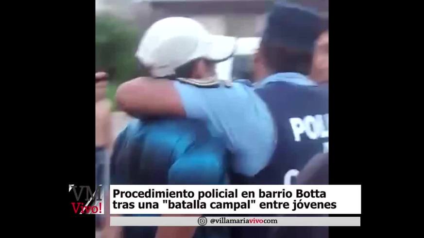 La dramática lucha entre un policía y un joven detenido