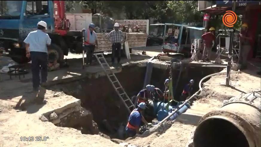 Rotura de caño dejó sin agua a dos barrios